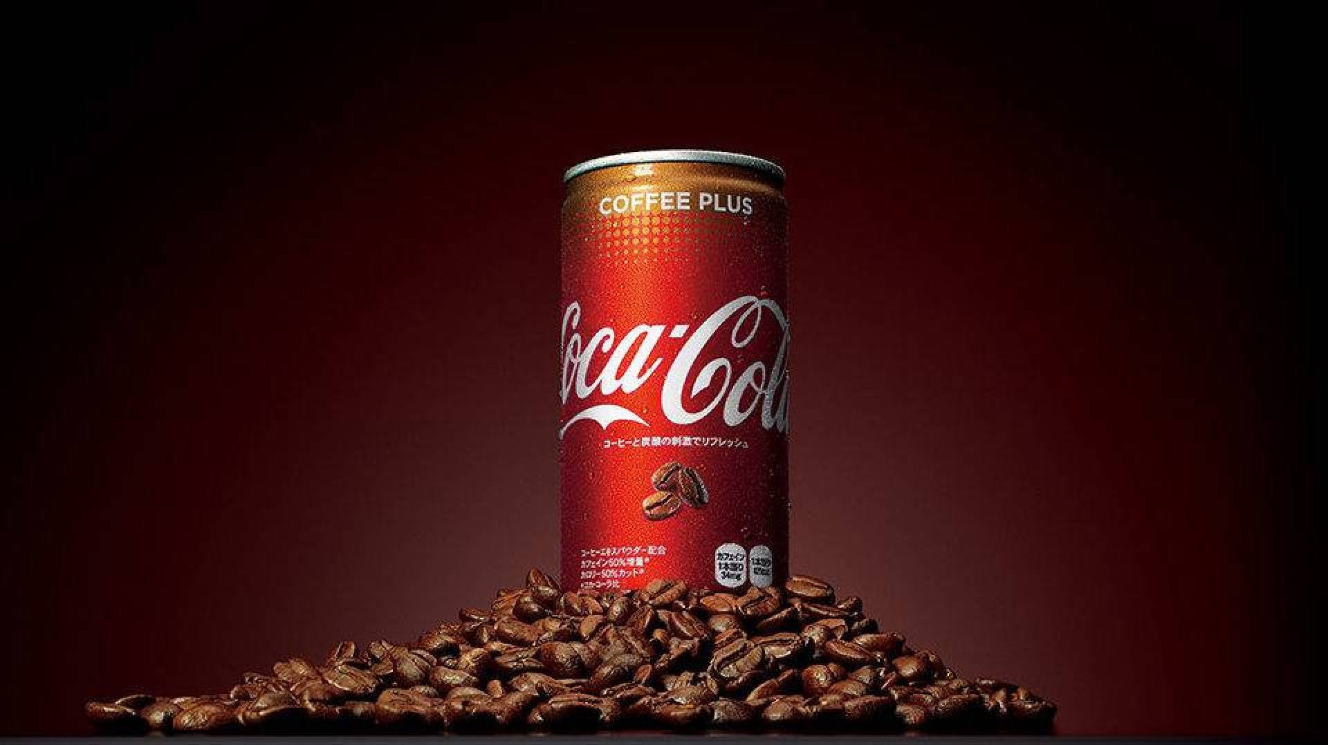 Кока кола кофеин. Кофе кола. Кока кола кофе. Coca Cola кофе. Кола с кофеином.