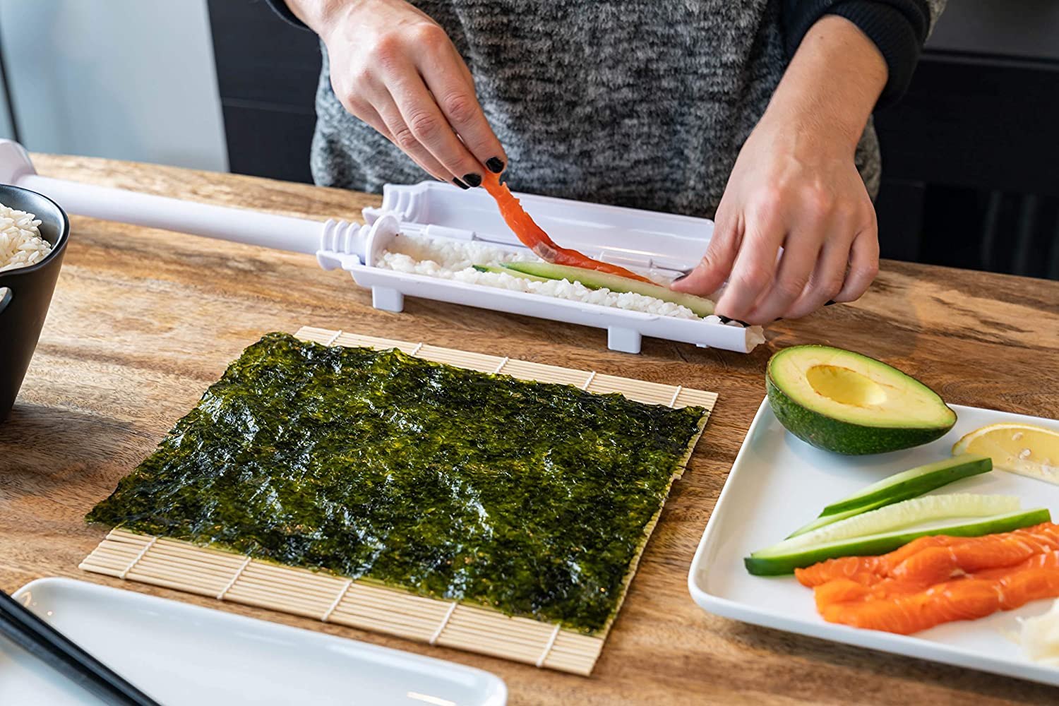 Как делать суши из набора для суши фото 102