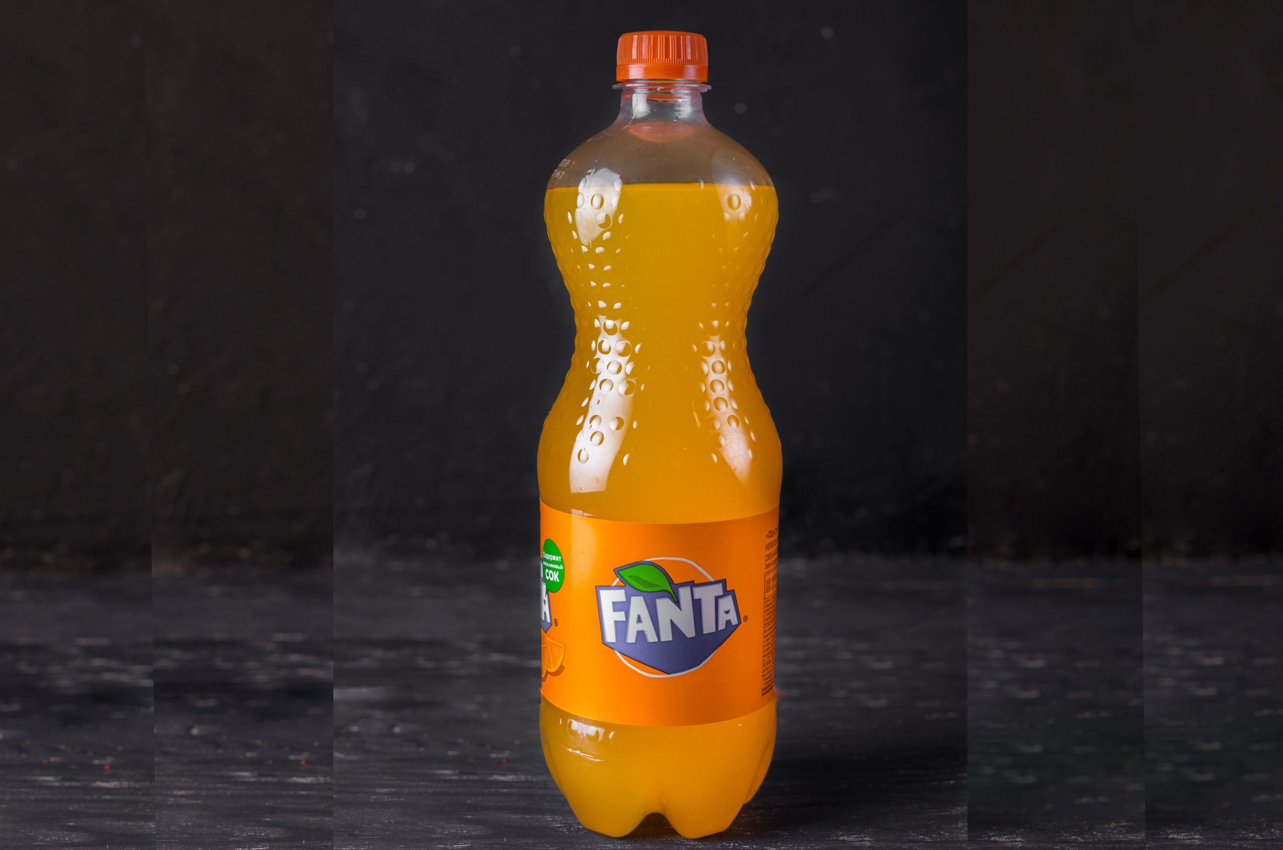 Мандарин в бутылке. Fanta апельсин 0.9л ПЭТ. Fanta апельсин 1 литр. Напиток Фанта апельсин 2л. Fanta апельсин 0.9 л (900 мл).