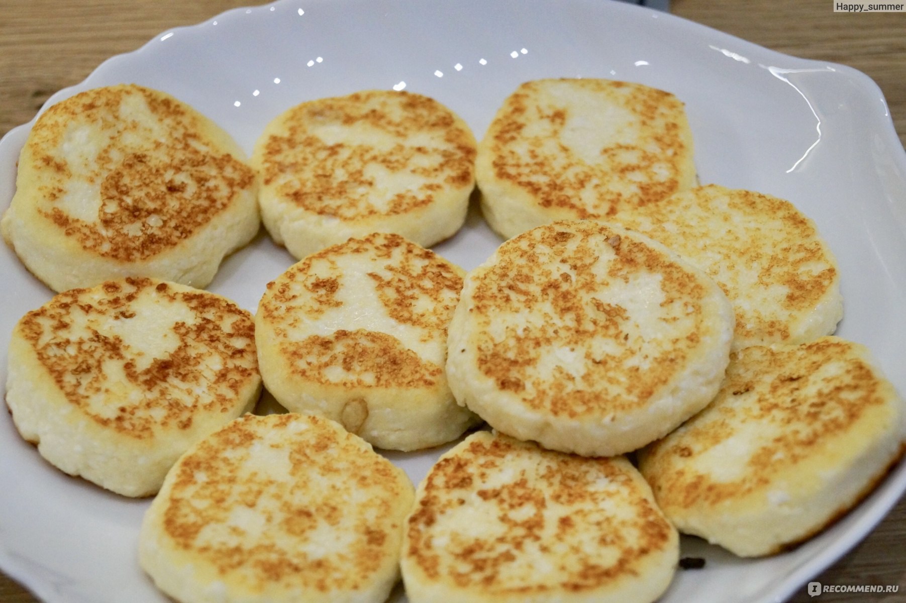 Пышные сырники на сковороде с мукой. Сырники с рисовой мукой на сковороде. Сырники из творога с рисовой мукой на сковороде. Идеальные сырники с рисовой мукой. ПП сырники из творога с рисовой мукой.