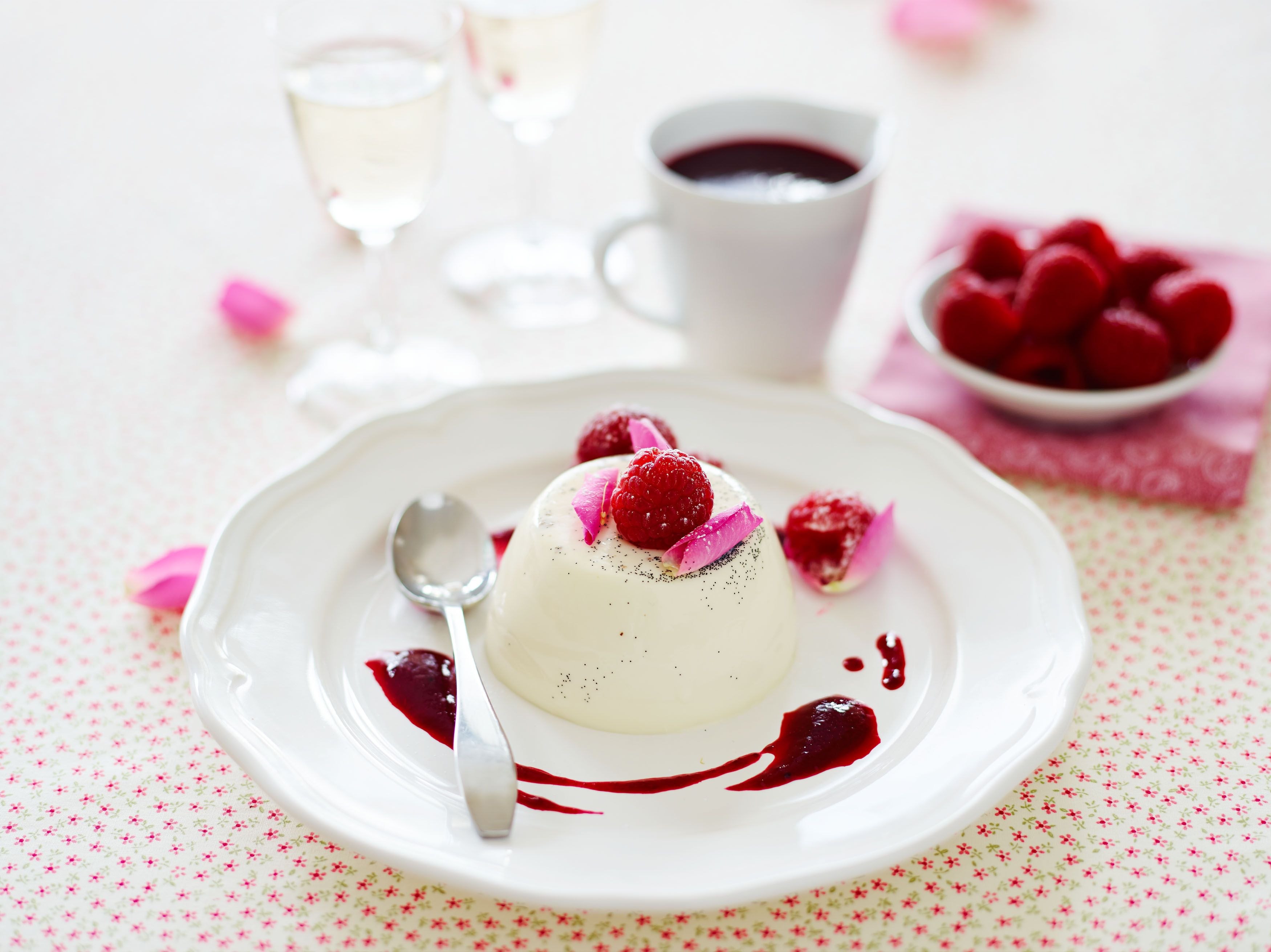 Raspberry panna Cotta