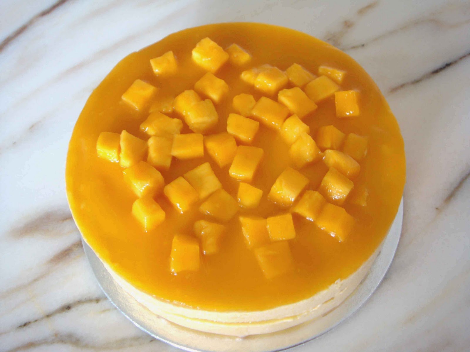 Желейный крем. Желе манго маракуйя. Чизкейк манго маракуйя. Манго маракуйя желе торт. Торт суфле манго.