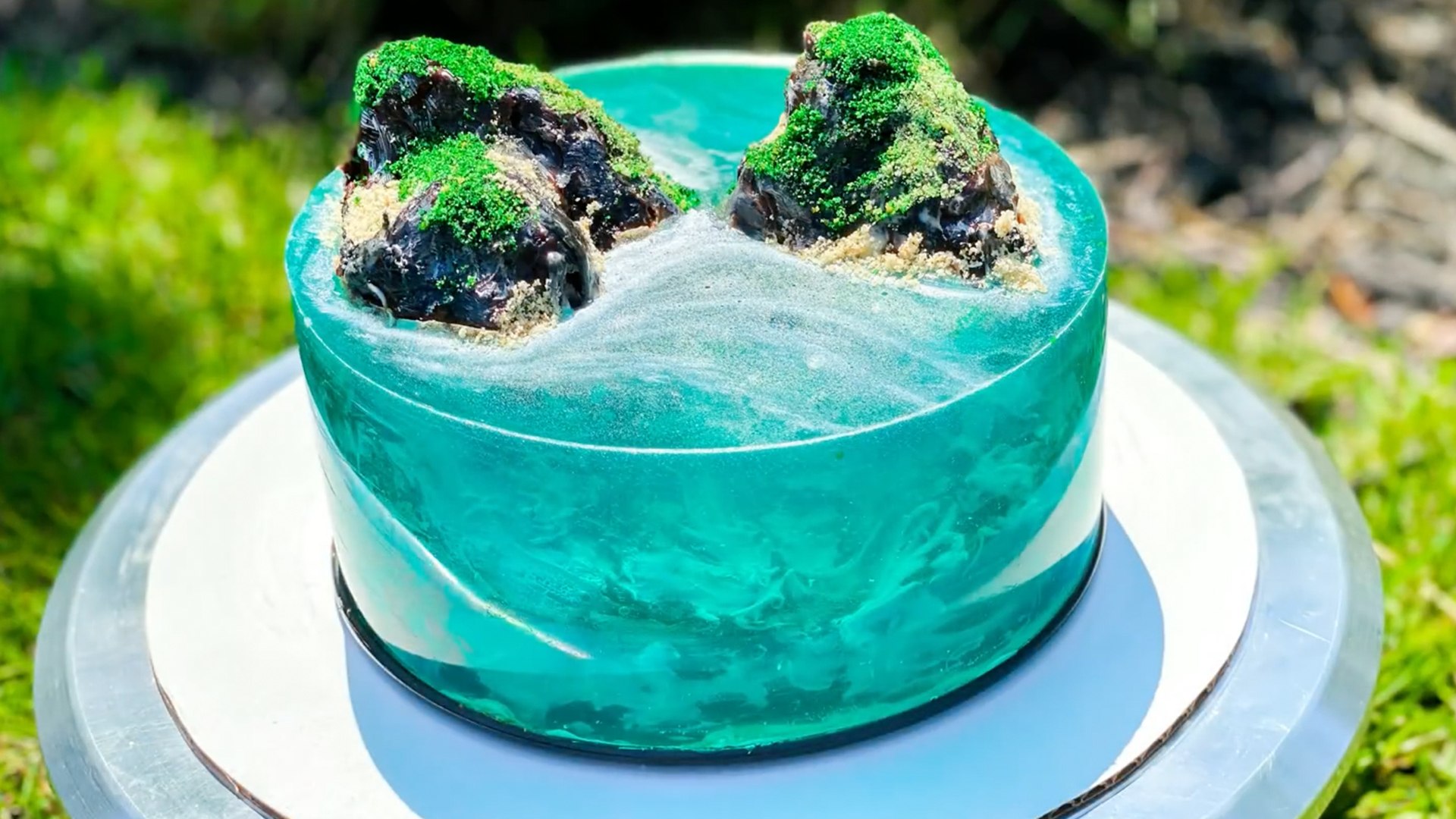 Гора желе. Торт остров Виллафранка. ЖЕЛЕЙНЫЙ торт океан. Торт муссовый голубая Лагуна. Торт остров.