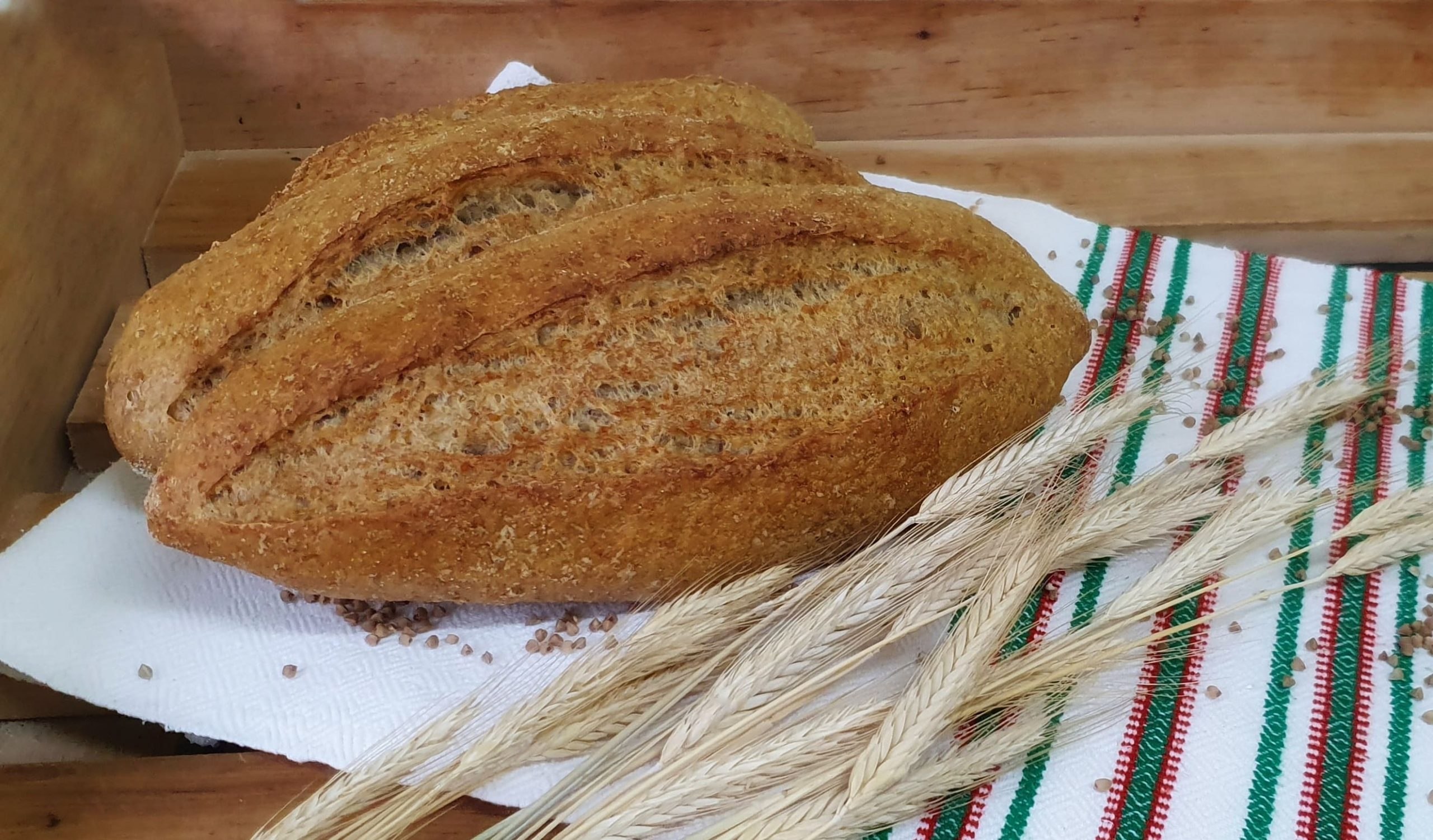 Пшенично гречневый хлеб. Хлеб отрубной цельнозерновой 400гр. Хлеб гречишный Еврохлеб 200 гр. Гречневый хлеб. Хлеб с гречневой мукой.