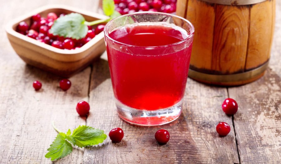 Напиток со вкусом вишни 1.5л