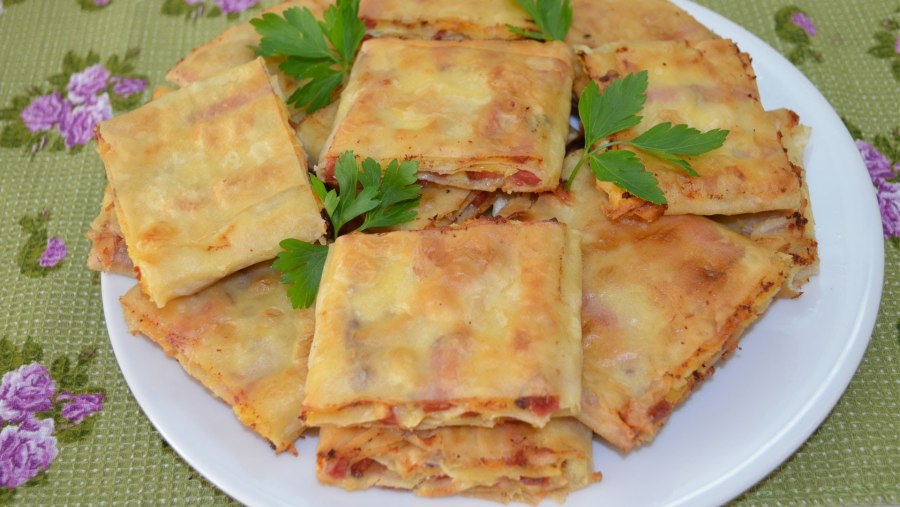 Лаваш с фаршем в духовке