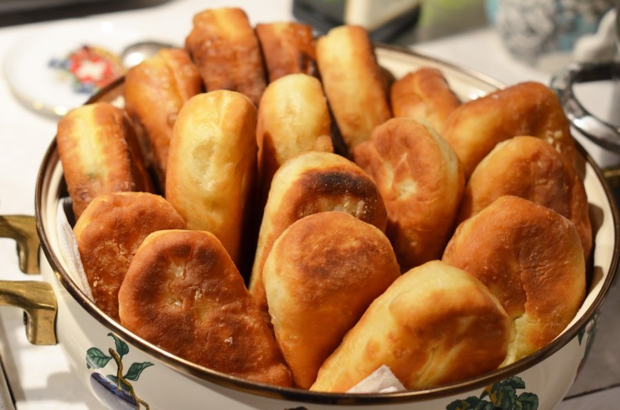 Пирожки жареные на сковороде