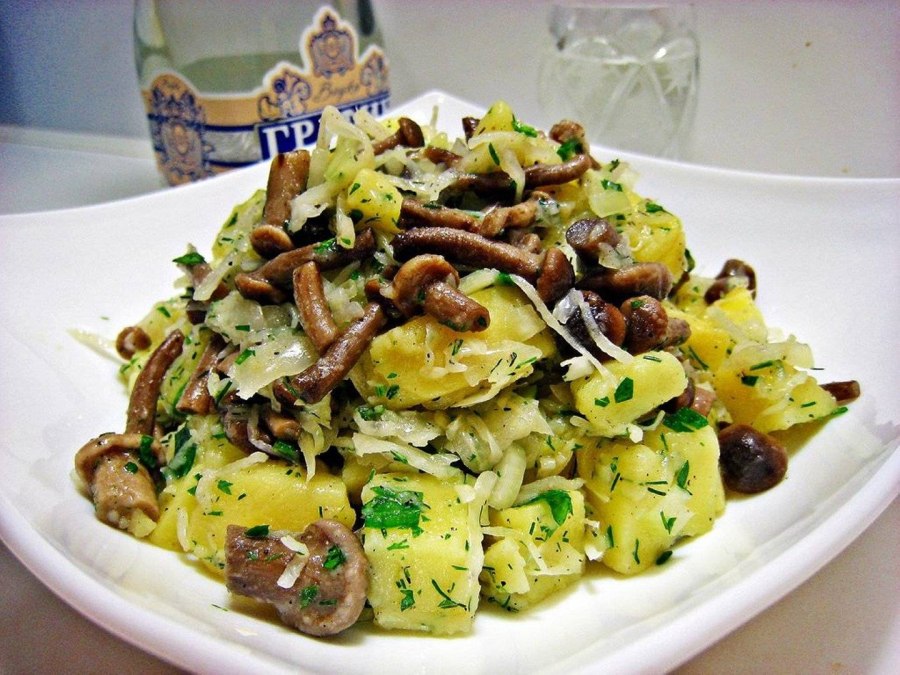 Картошка с грибами маслятами