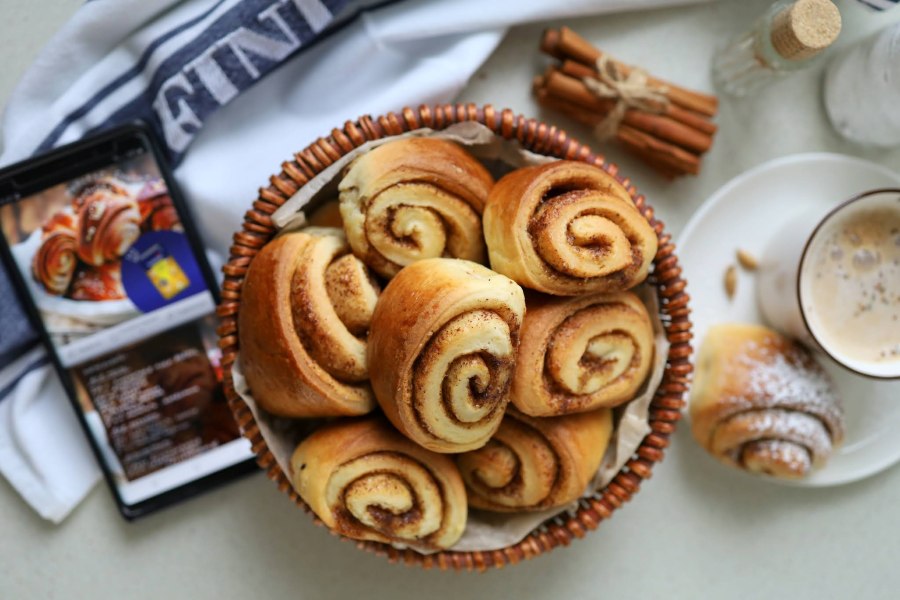 Булочки с корицей и сахаром