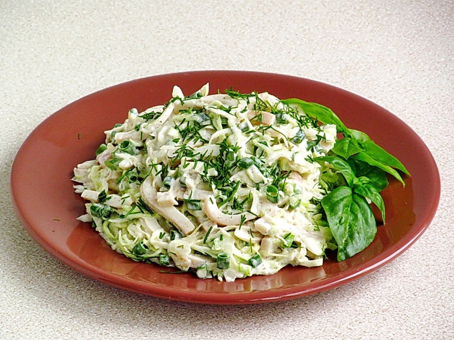 Салат с кальмарами и артишоками