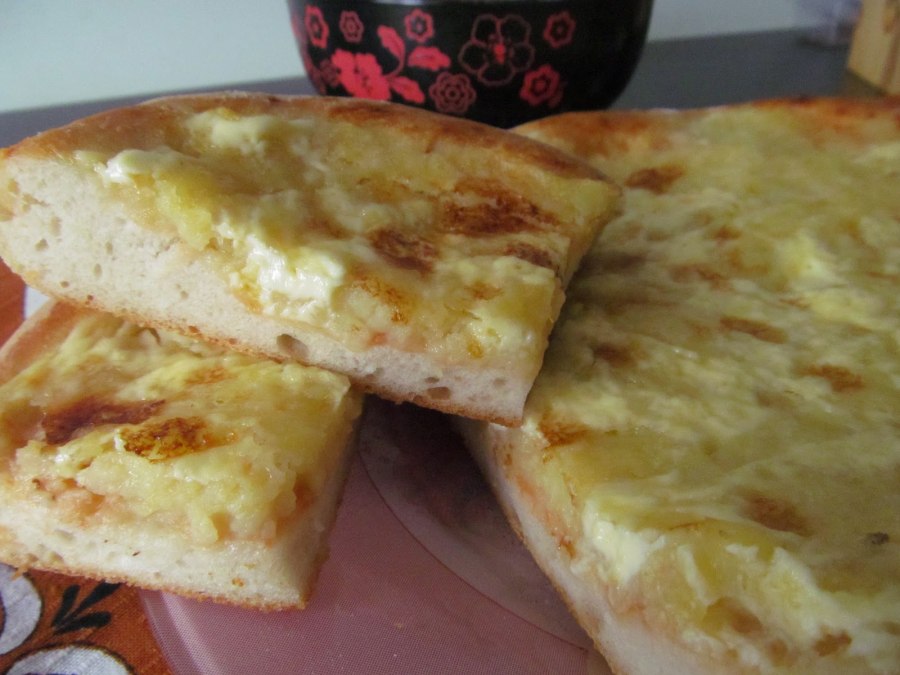 Открытый пирог с картошкой