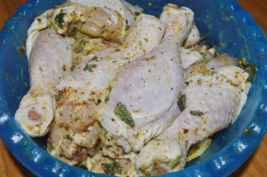 Тушеная куриная грудка в кефире