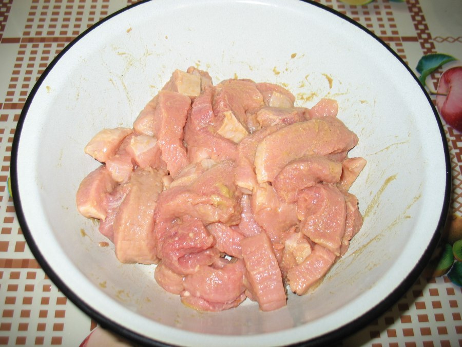 Мясо в кефирном маринаде