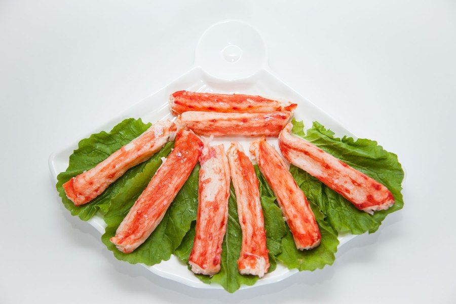 Салатное мясо краба