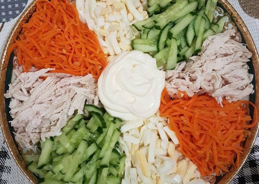 Салат копченая курица корейская морковь болгарский перец