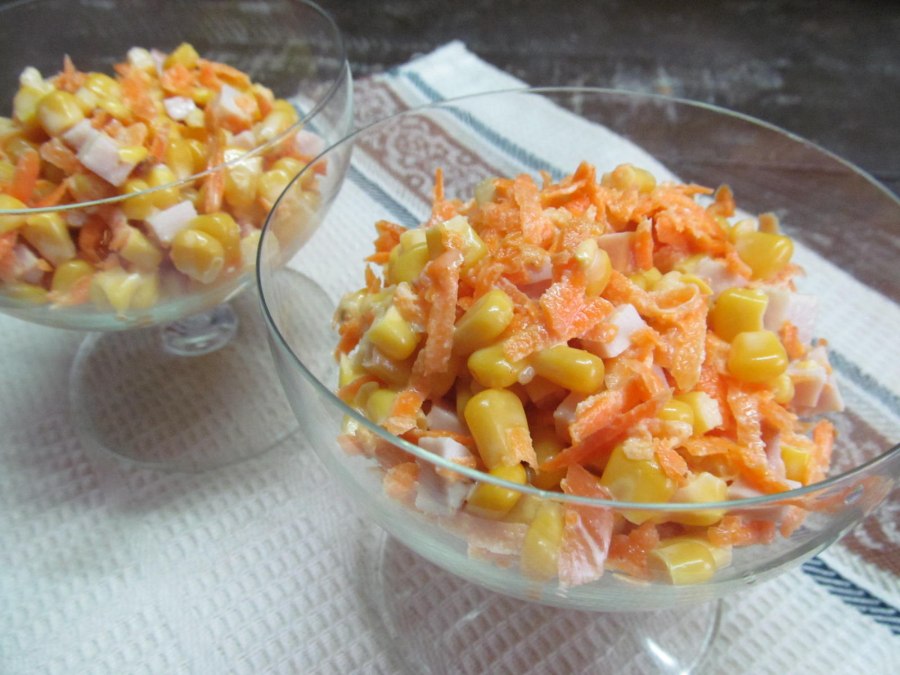 Салат с корейской морковкой и кукурузой