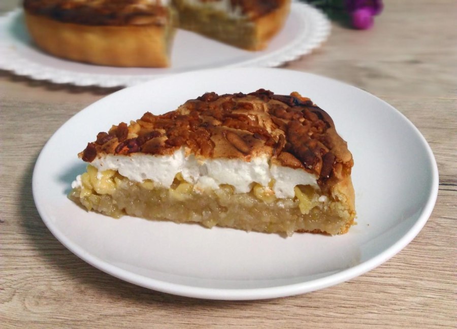Каракуль пирог с яблоками