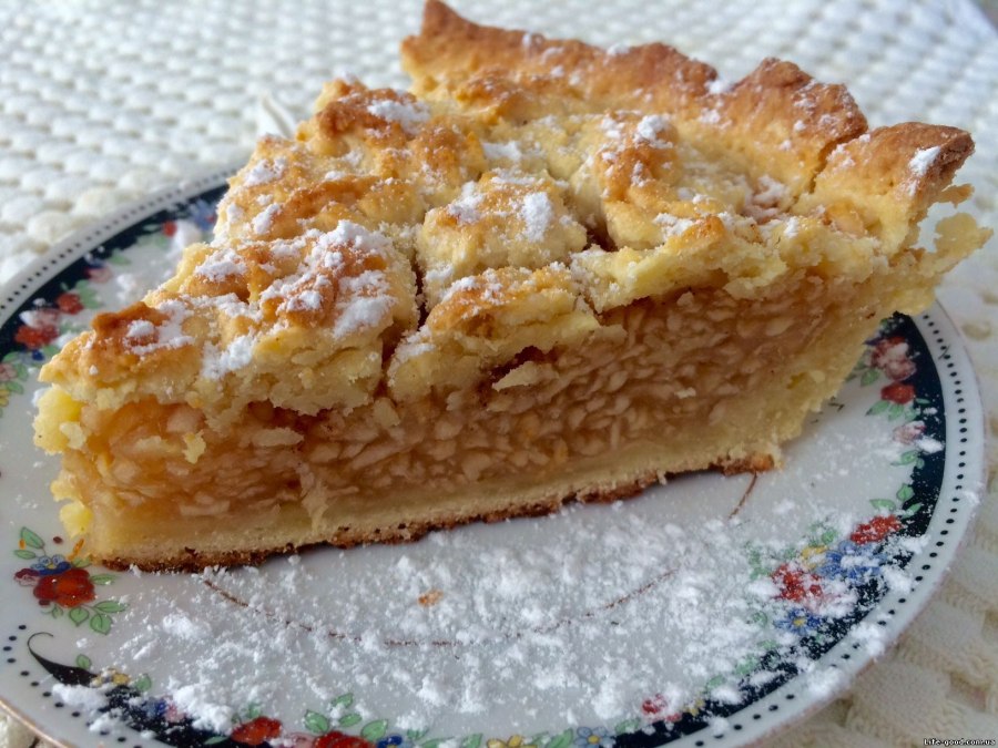 Шарлотка с яблоками с кремом
