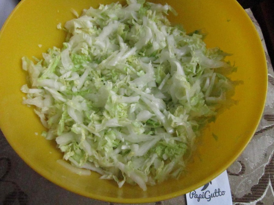 Салат с пекинской капустой и уксусом