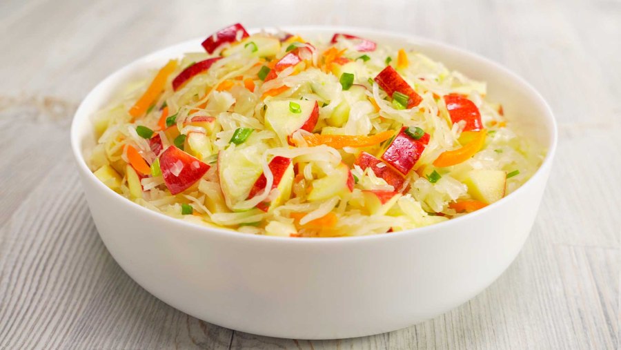 Салат из капусты и макарон