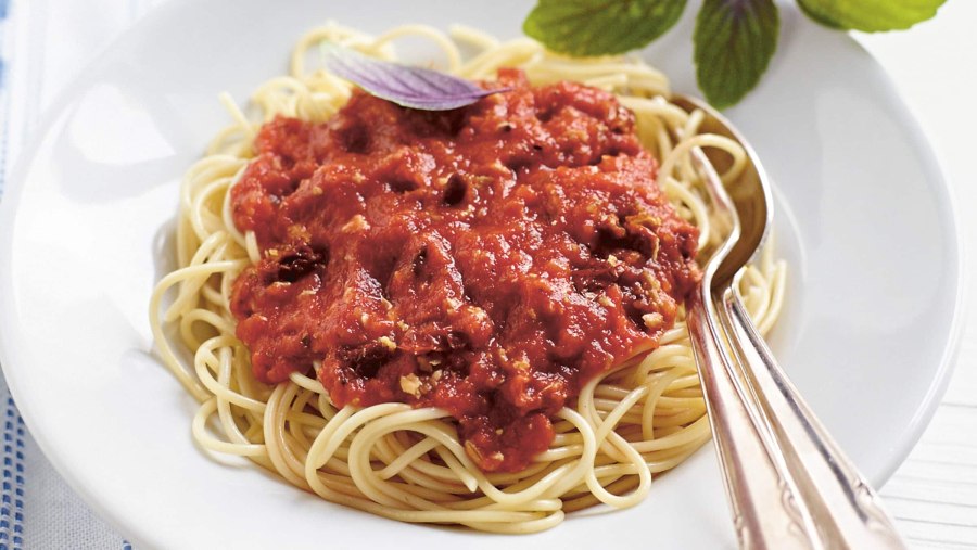 Макароны со свининой паста