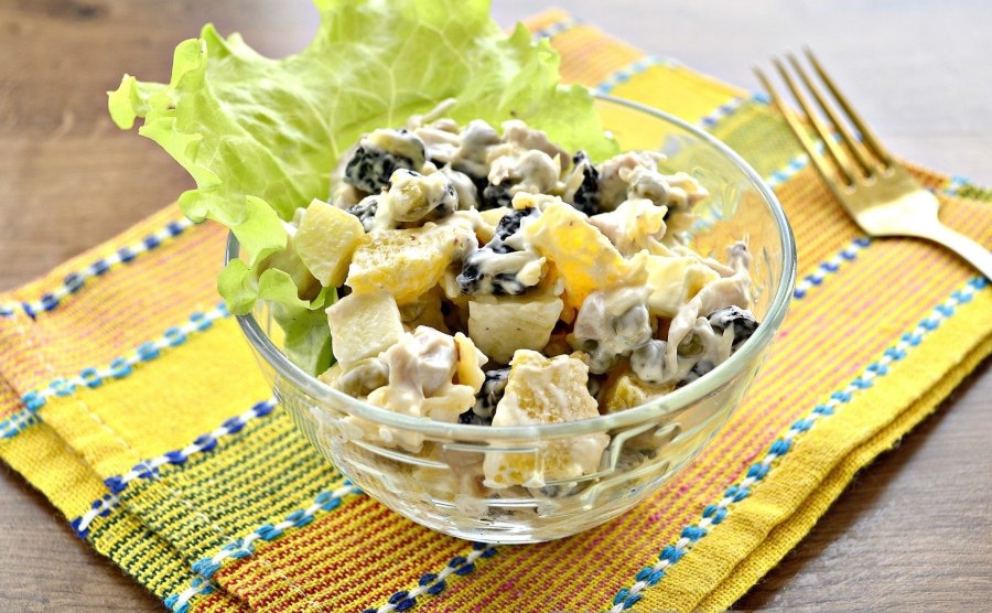 Салат чернослив грецкий орех курица сыр