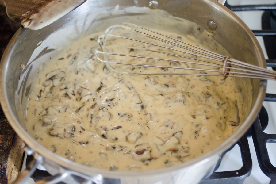 Луково грибной соус
