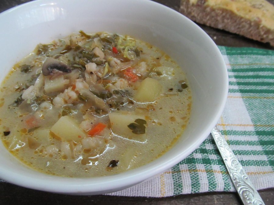 Рассольник с солеными грибами