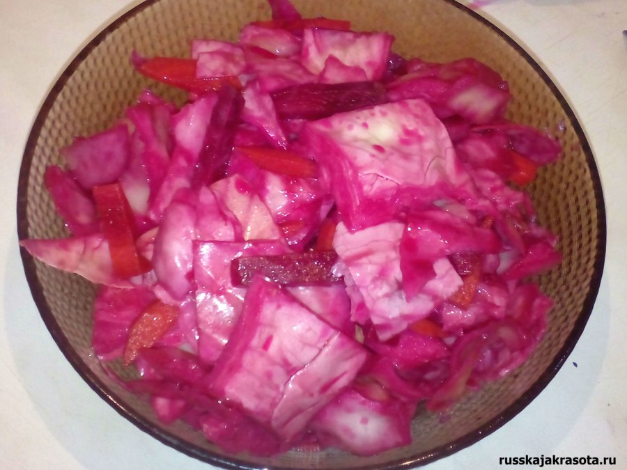 Маринованная капуста Пелюстка со свеклой