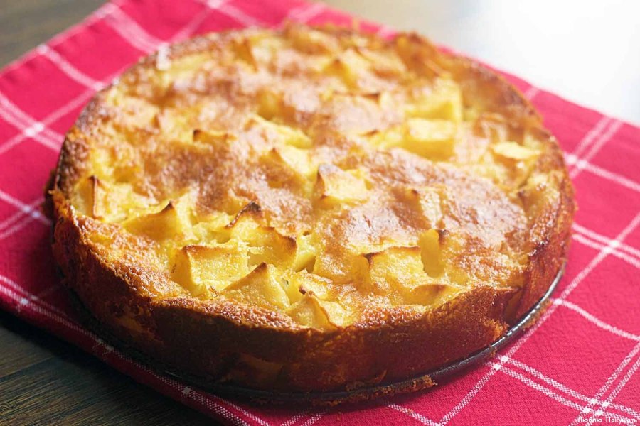 Заливной пирог с курагой
