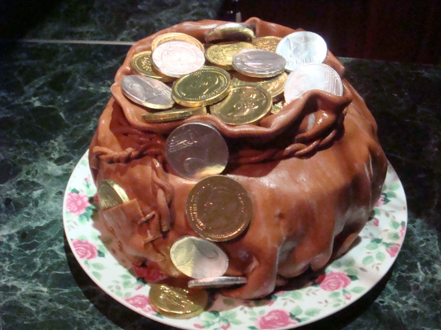 Кремовый торт мешок с деньгами