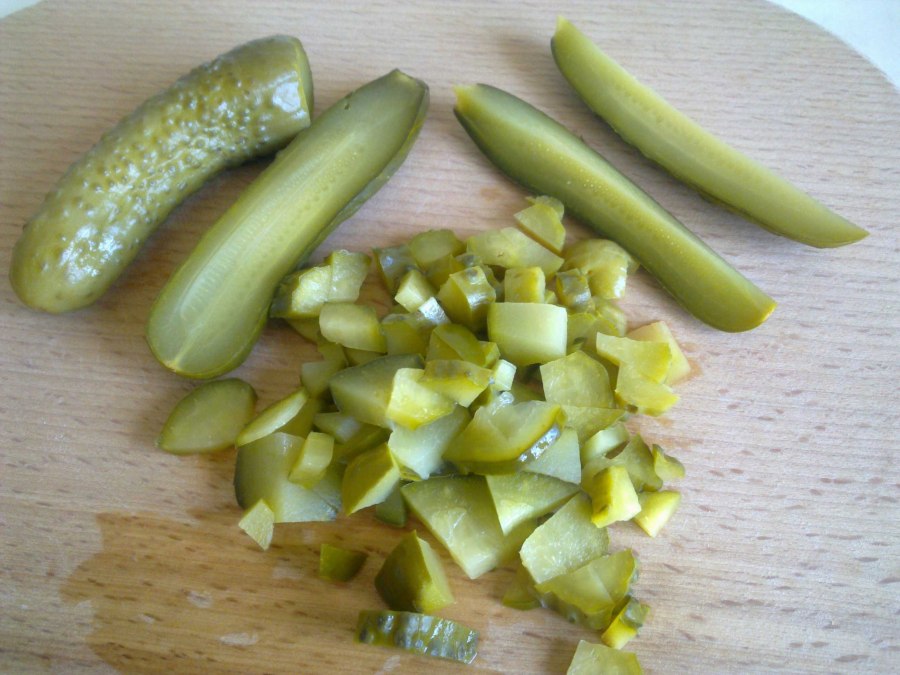 Оливки с корнишонами