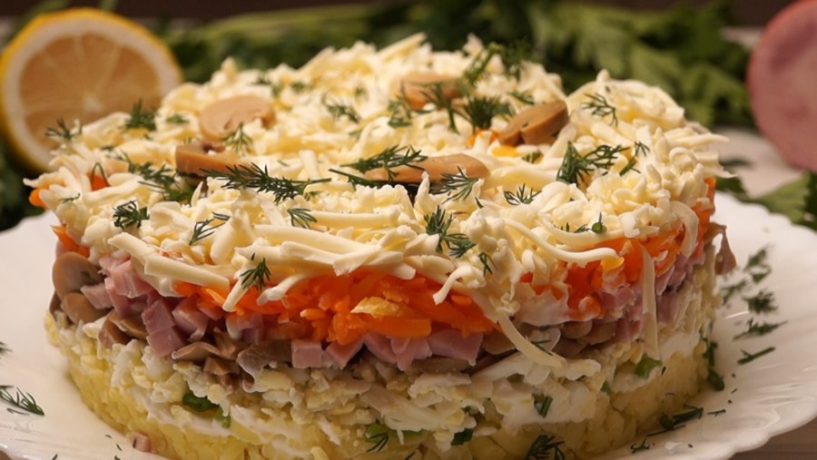 Салат «Королевский» (слоеный)