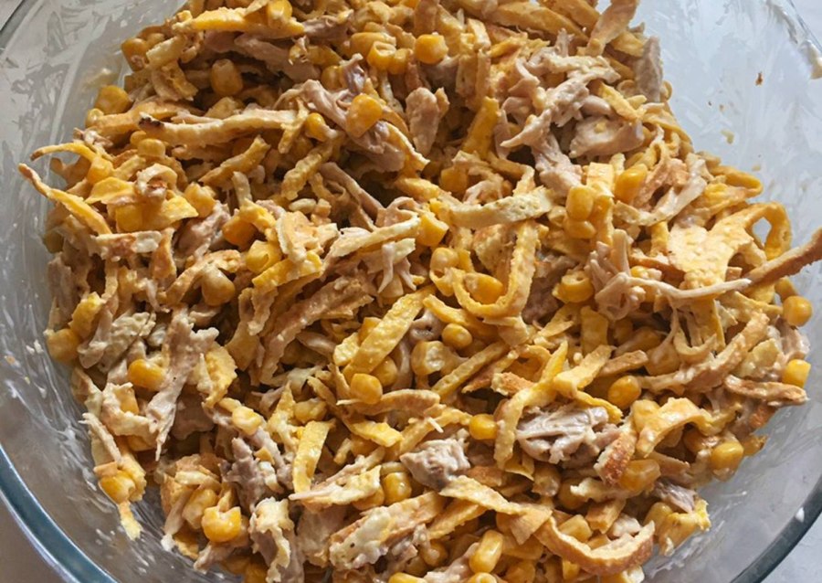 Салат с яичными блинчиками и курицей
