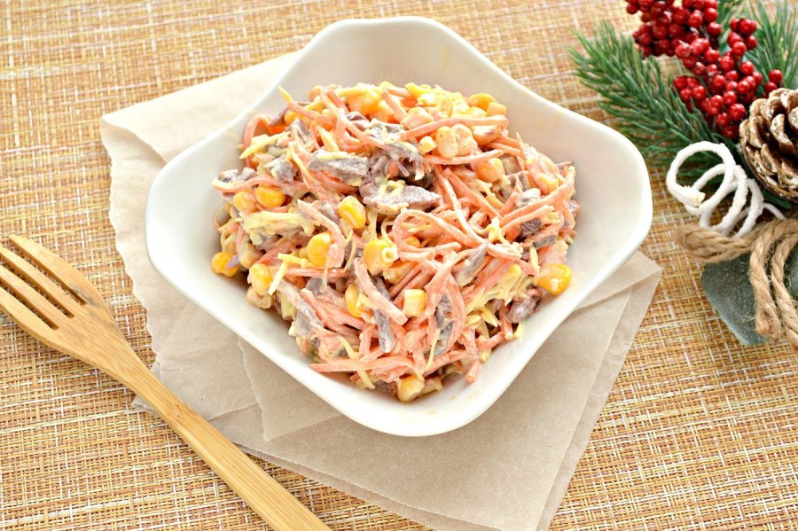 Салат из фасоли и курицы