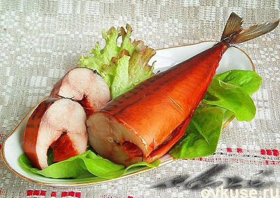 Скумбрия копченая в луковой шелухе