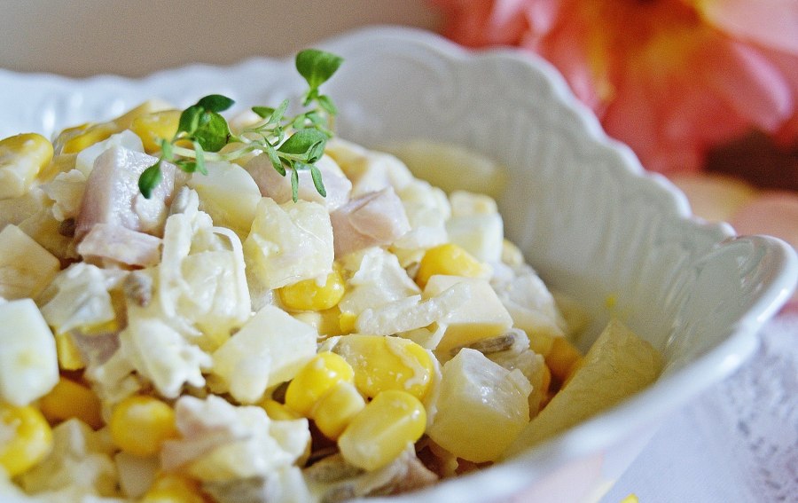 Салат курица ананас кукуруза