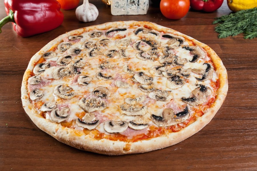 Грибная пицца с шампиньонами