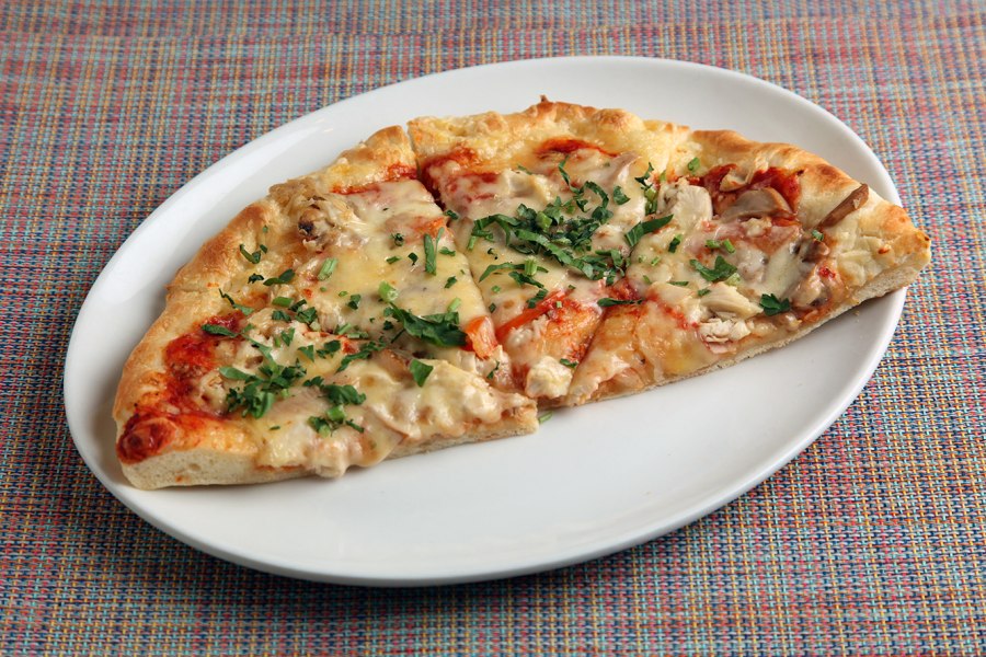 Пицца куриная с грибами