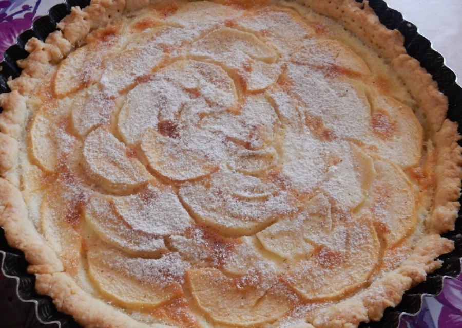 Яблочный пирог с заливкой
