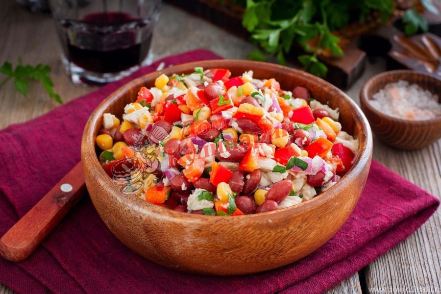 Салат кириешки кукуруза ветчина