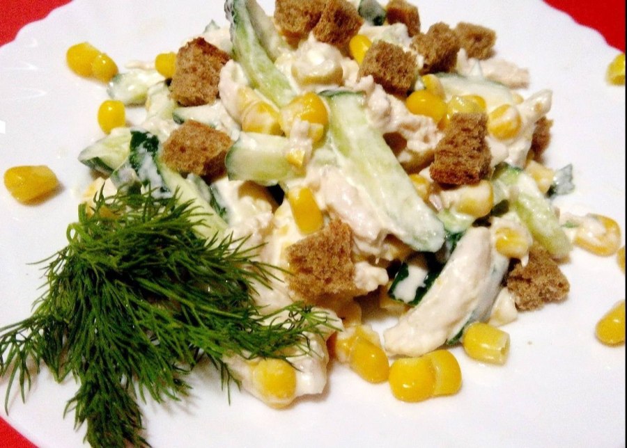 Салат кукуруза кириешки