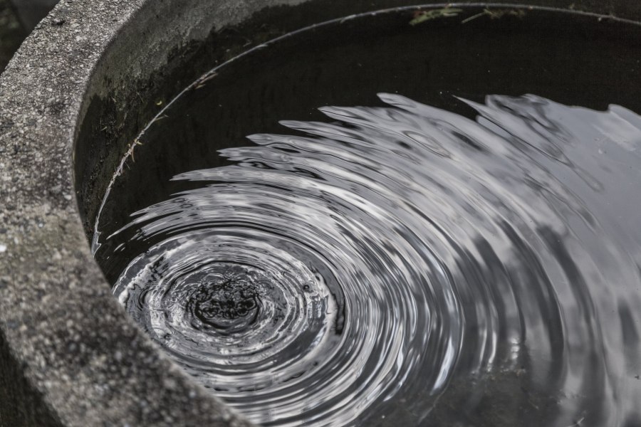Колодец полный воды