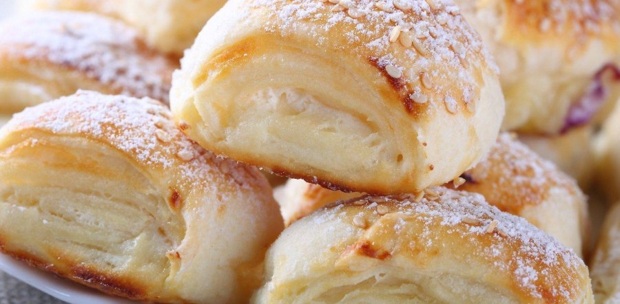 Слойки с творогом
