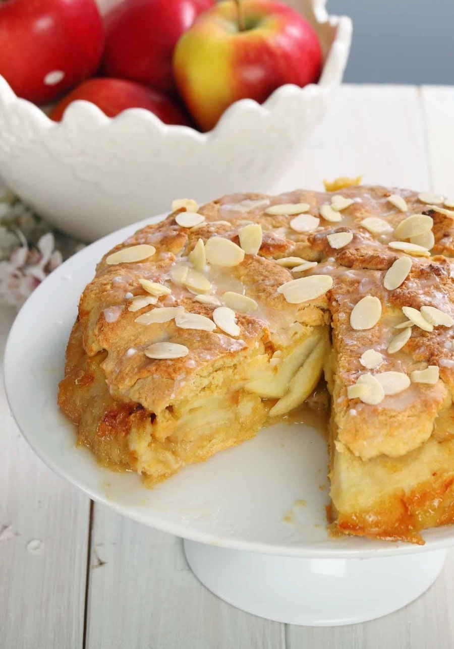 Красивая выпечка с яблоками