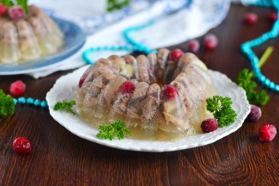 Заливное из языка