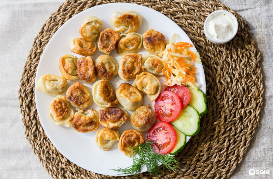Готовые жареные пельмени