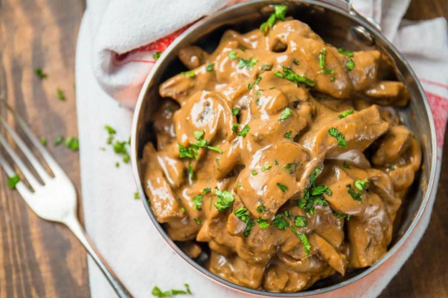 Гуляш из куриной печени с подливкой