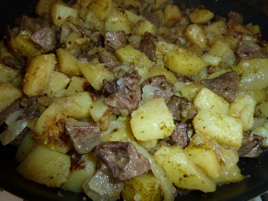 Жареная картошка с мясом