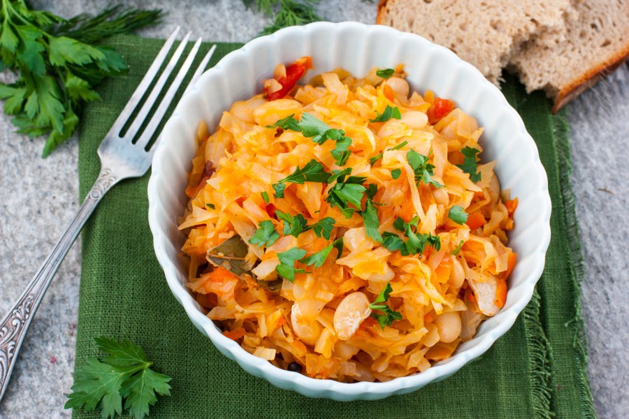 Тушёная капуста с картошкой